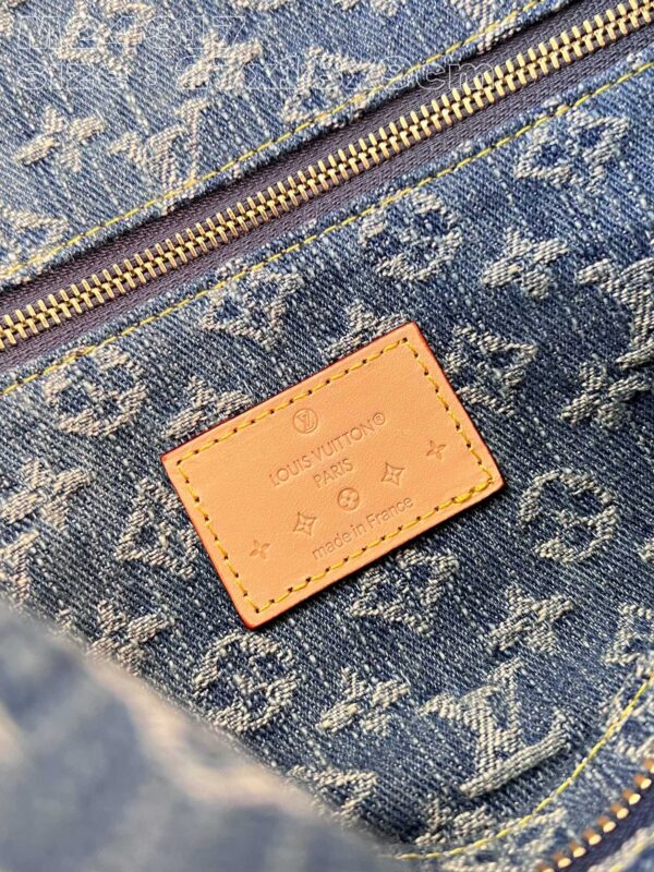 Louis Vuitton Pochette Cosmétique GM