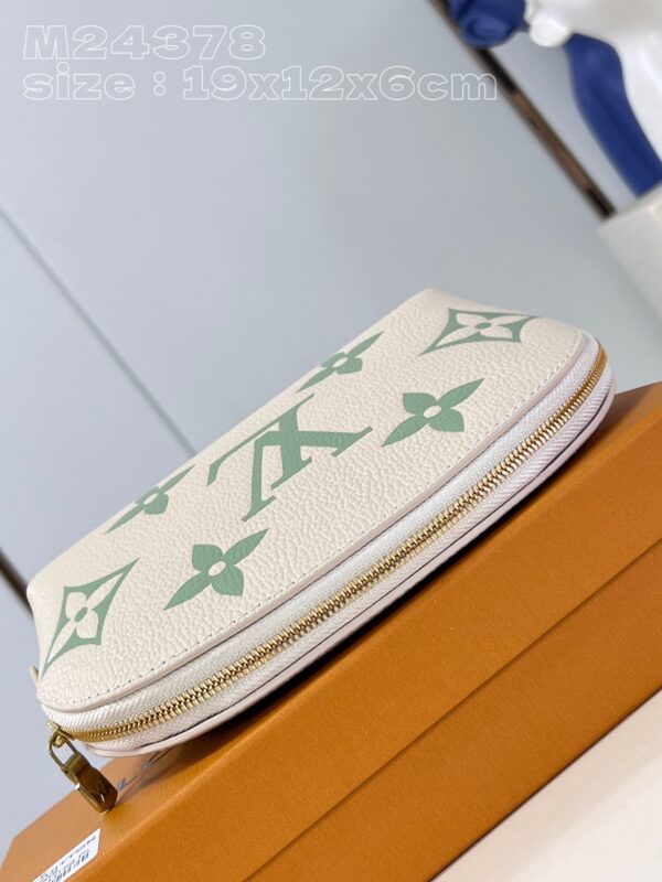 Louis Vuitton Pochette Cosmetique Handbag