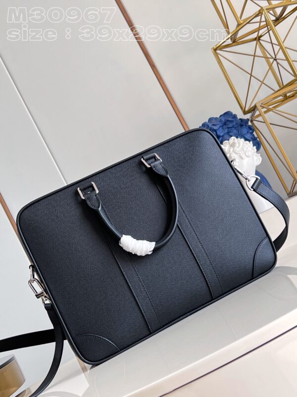 Louis Vuitton Porte Documents Voyage