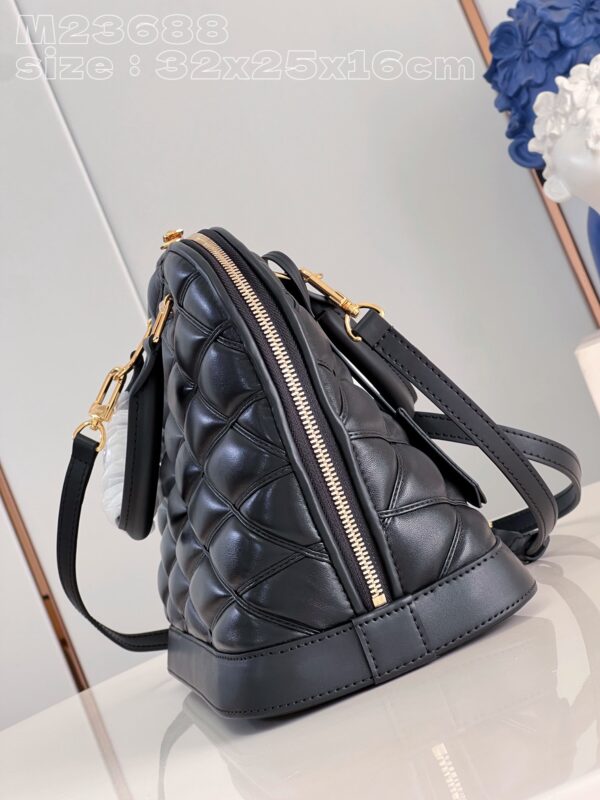 Louis Vuitton Alma PM