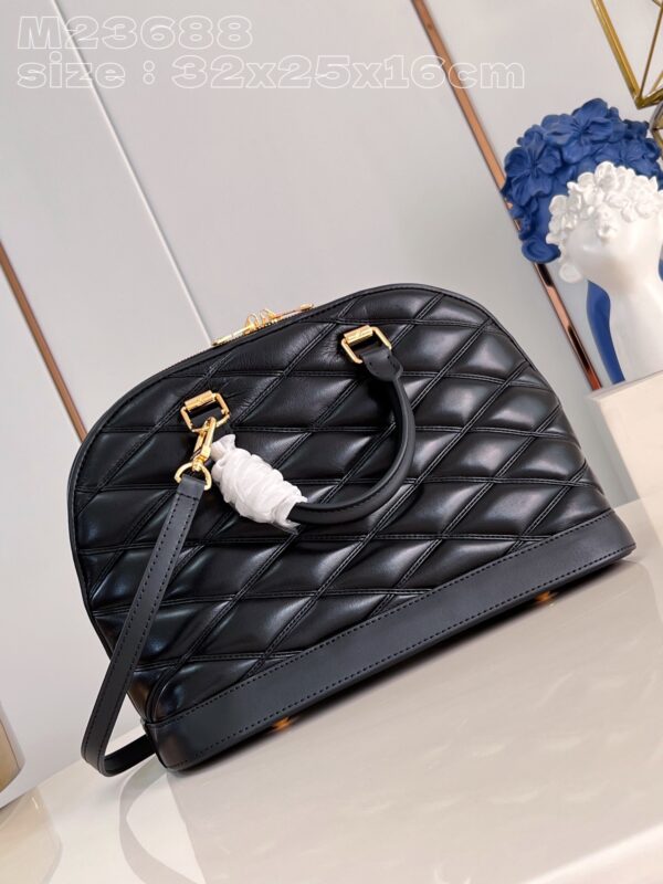 Louis Vuitton Alma PM