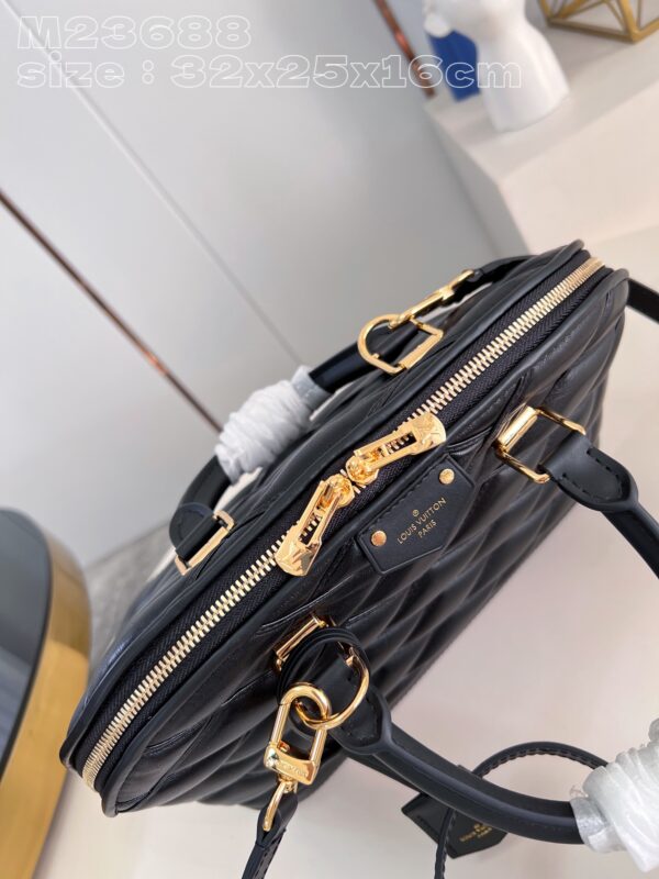 Louis Vuitton Alma PM