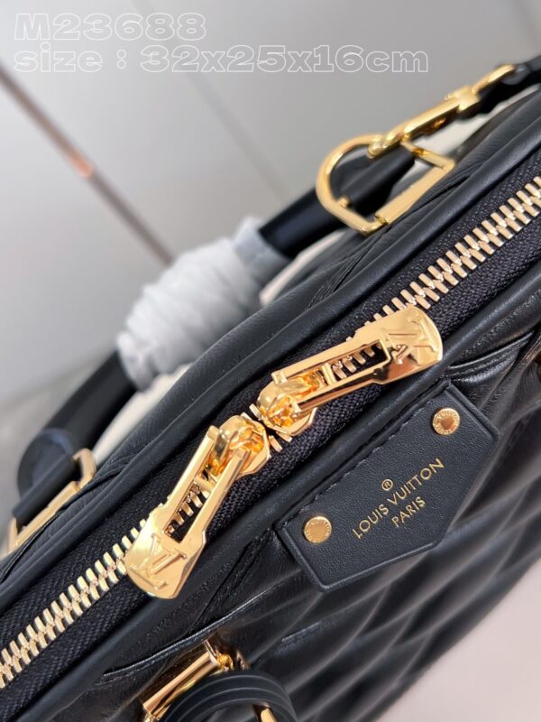Louis Vuitton Alma PM