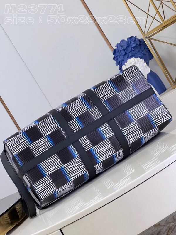 Louis Vuitton Keepall Bandoulière 50