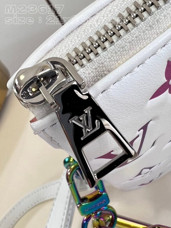 Louis Vuitton Coussin BB