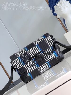 Louis Vuitton Steamer Wearable Wallet