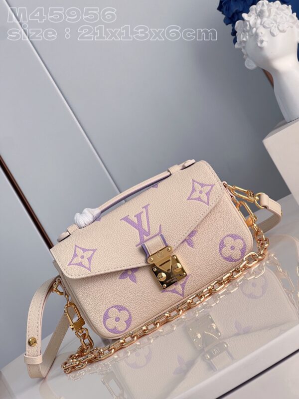 Louis Vuitton Pochette Métis East West