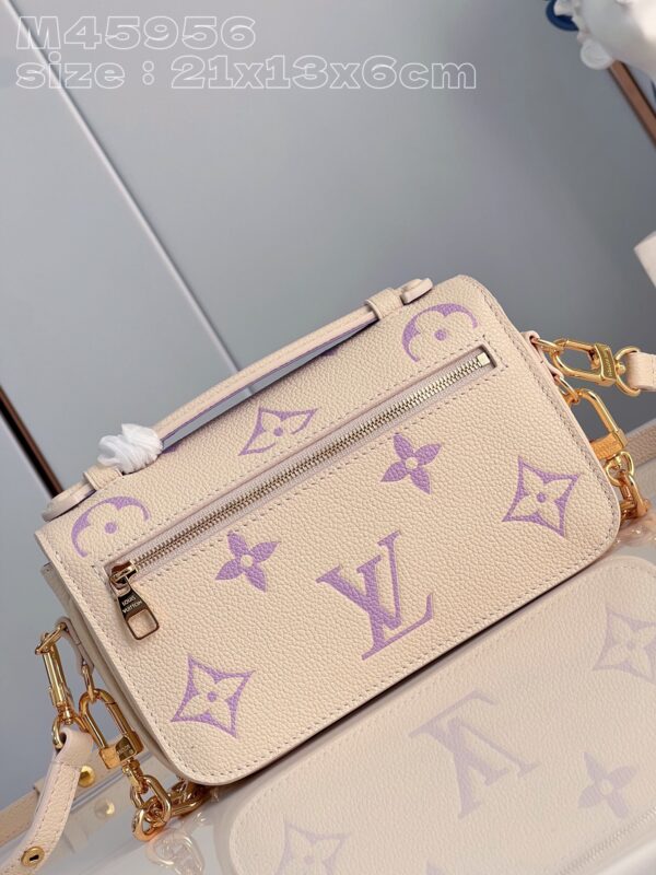 Louis Vuitton Pochette Métis East West