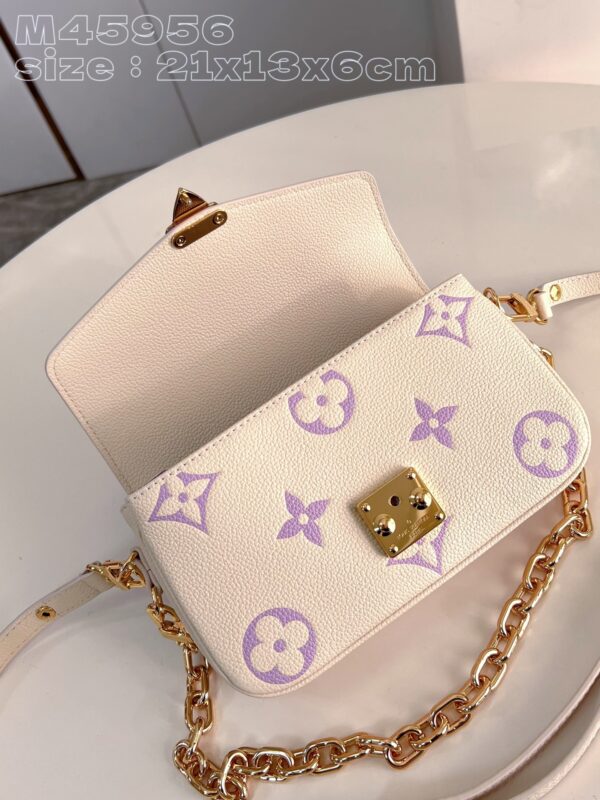 Louis Vuitton Pochette Métis East West