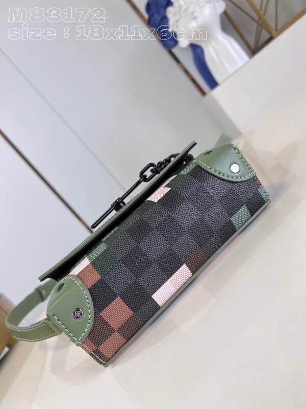Louis Vuitton Steamer Wearable Wallet