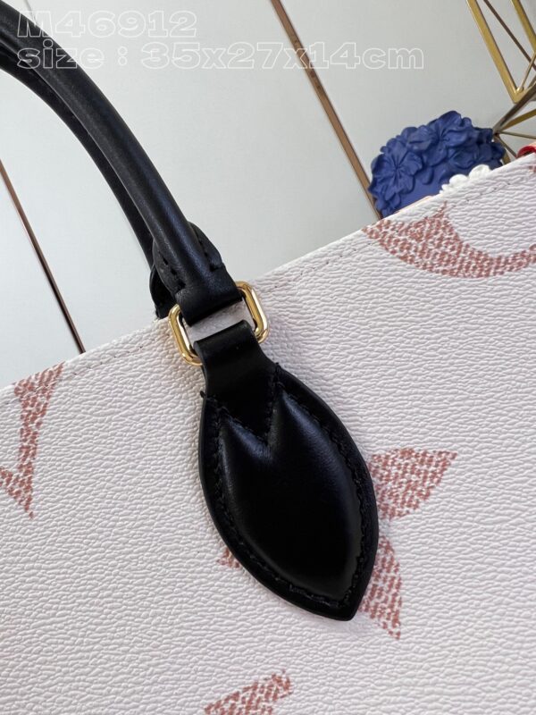 Louis Vuitton OnTheGo MM