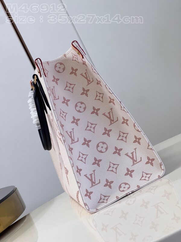 Louis Vuitton OnTheGo MM