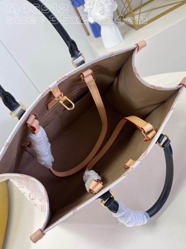 Louis Vuitton OnTheGo MM