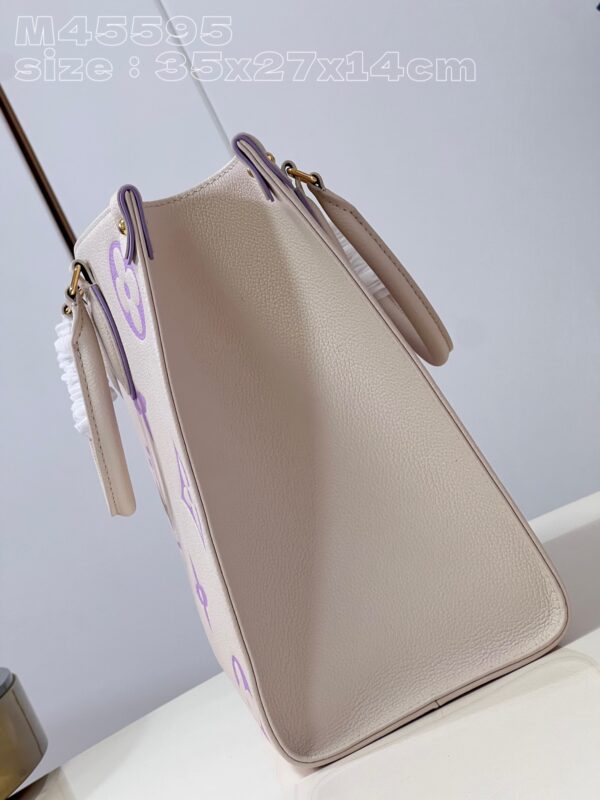 Louis Vuitton OnTheGo MM