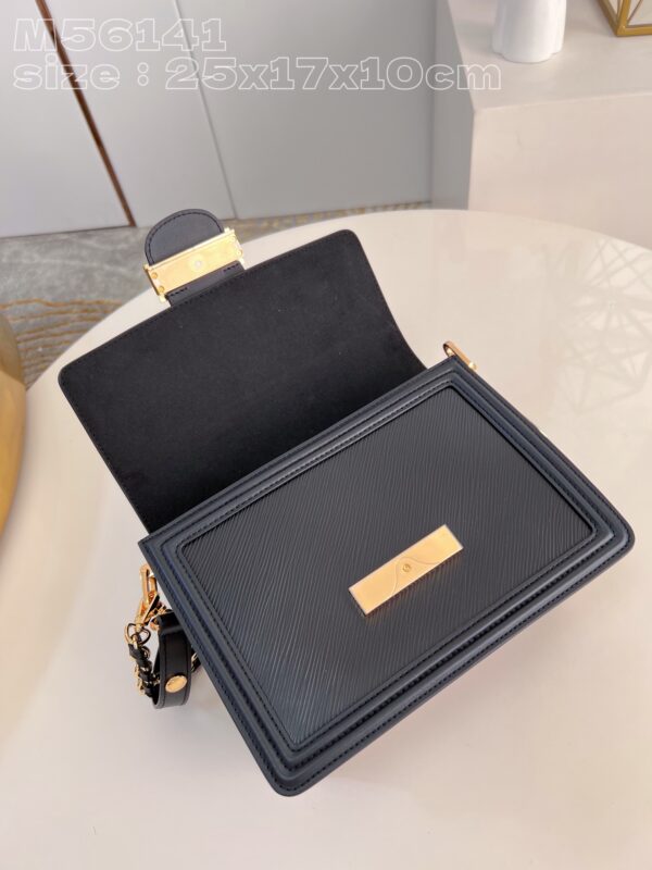 Louis Vuitton Dauphine MM