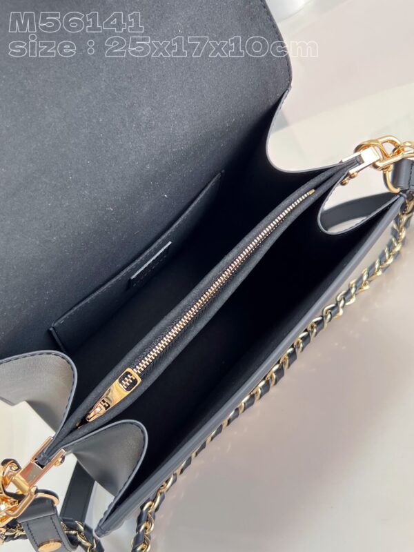 Louis Vuitton Dauphine MM