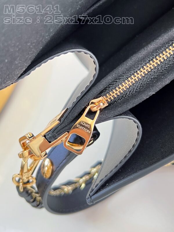 Louis Vuitton Dauphine MM