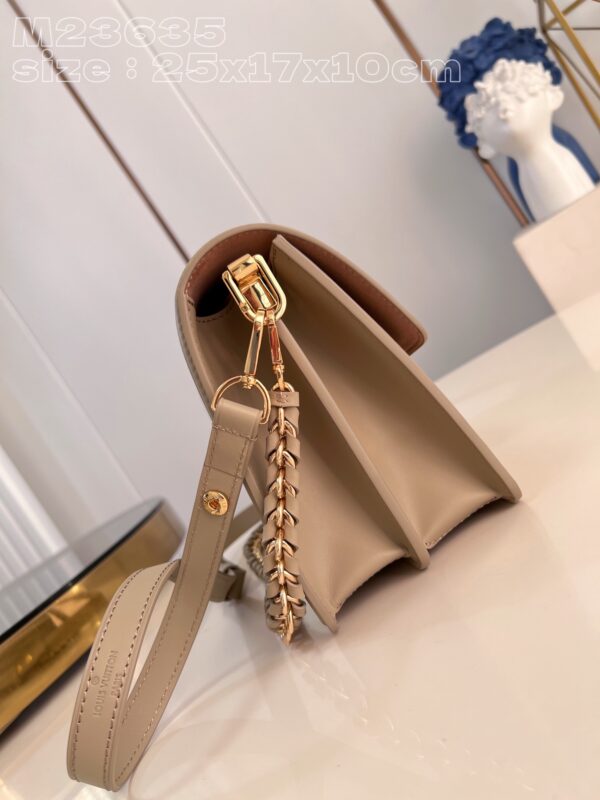 Louis Vuitton Dauphine MM