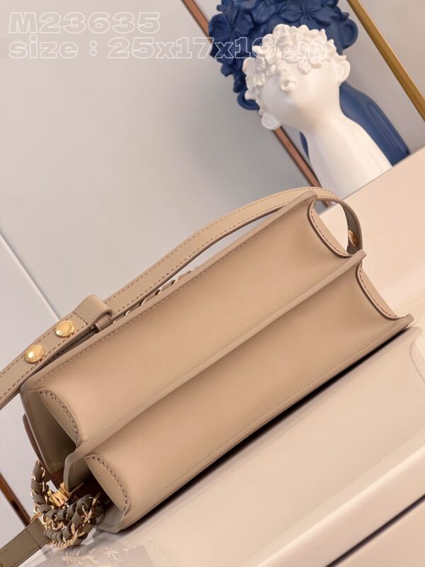 Louis Vuitton Dauphine MM
