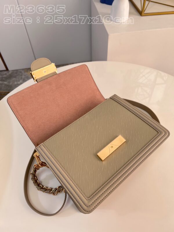 Louis Vuitton Dauphine MM