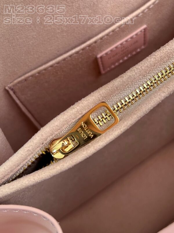 Louis Vuitton Dauphine MM