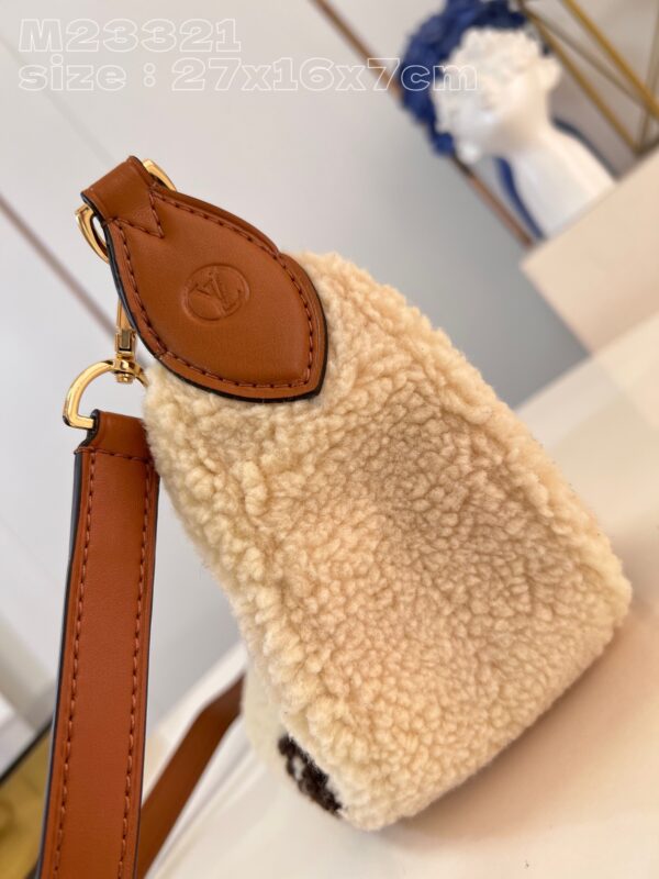 Louis Vuitton Over The Moon