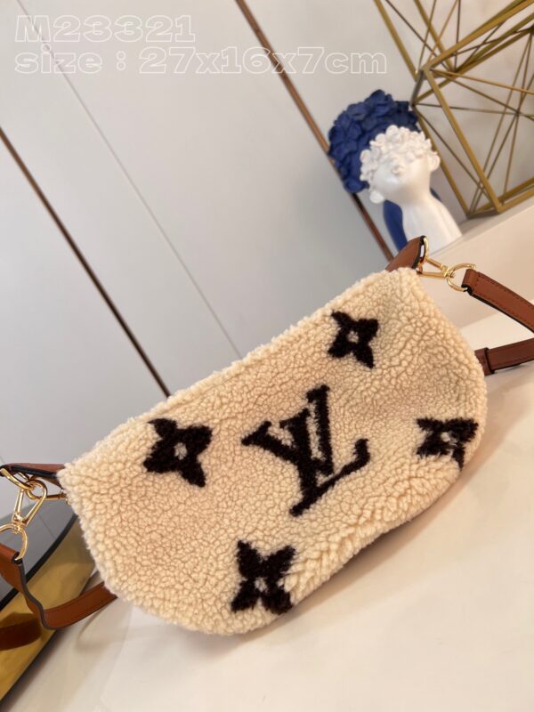Louis Vuitton Over The Moon