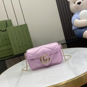 Gucci GG Marmont super mini bag