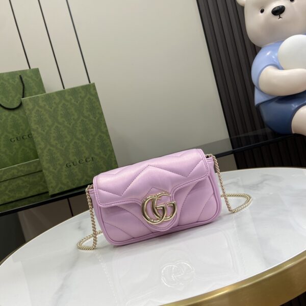 Gucci GG Marmont super mini bag