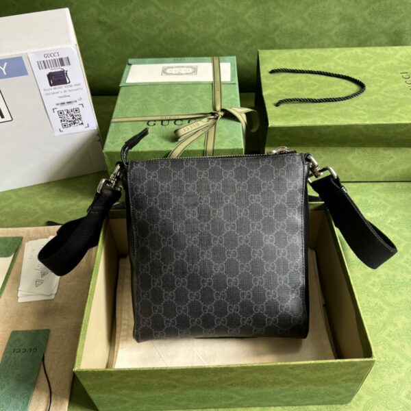 Gucci GG SUPREME MESSENGER BAG