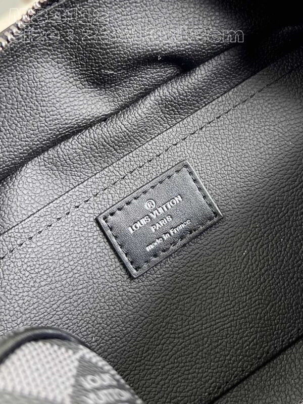 Louis Vuitton Locker Dopp Kit
