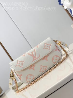 Louis Vuitton Wallet on Chain Ivy