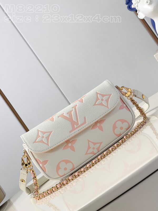 Louis Vuitton Wallet on Chain Ivy