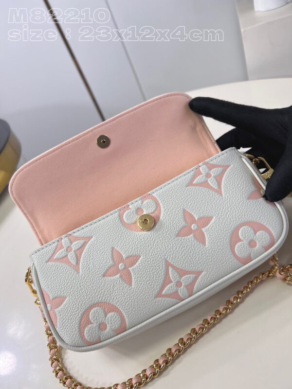 Louis Vuitton Wallet on Chain Ivy