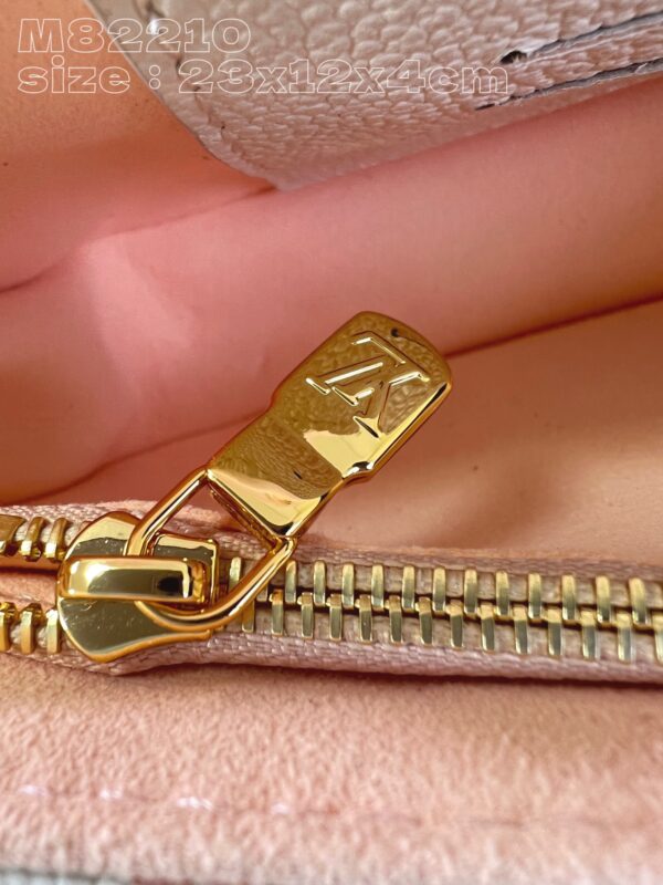 Louis Vuitton Wallet on Chain Ivy