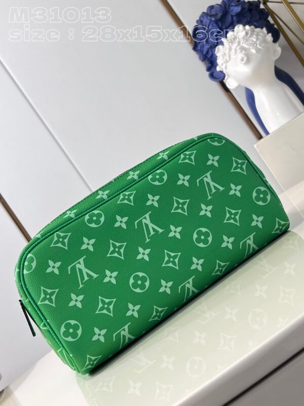Louis Vuitton Dopp Kit