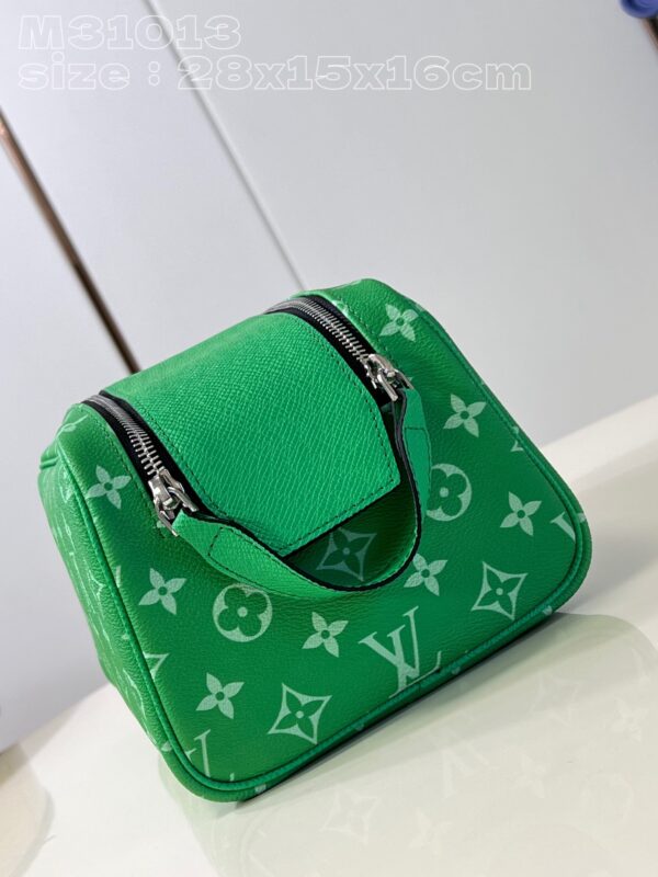Louis Vuitton Dopp Kit