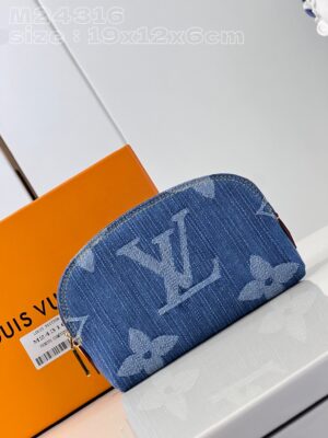 Louis Vuitton Pochette Cosmétique PM