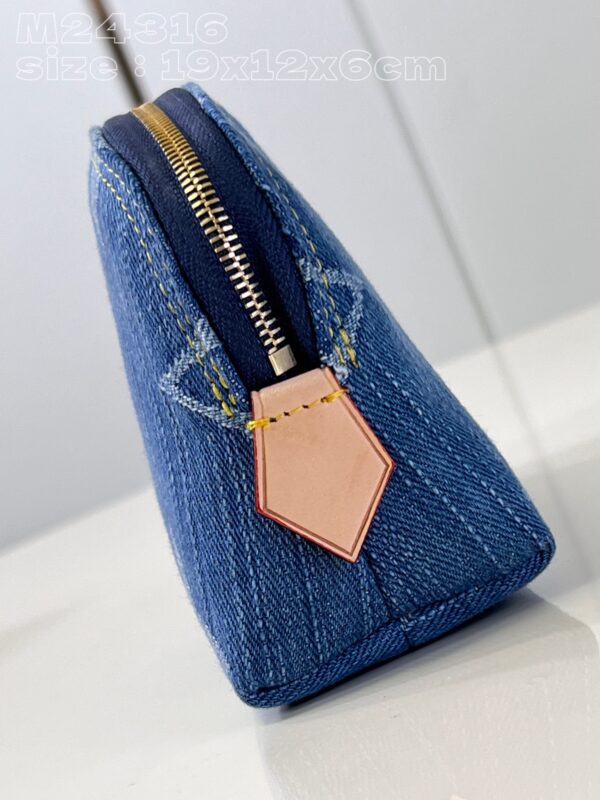 Louis Vuitton Pochette Cosmétique PM
