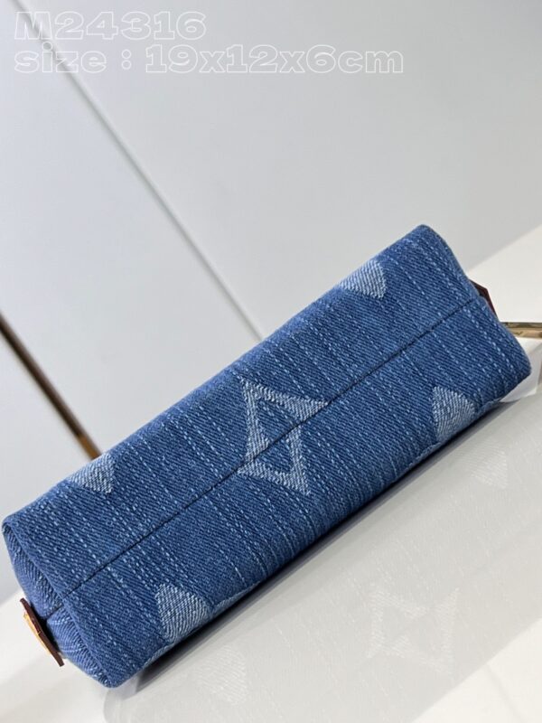 Louis Vuitton Pochette Cosmétique PM