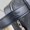 Louis Vuitton Locker Dopp Kit