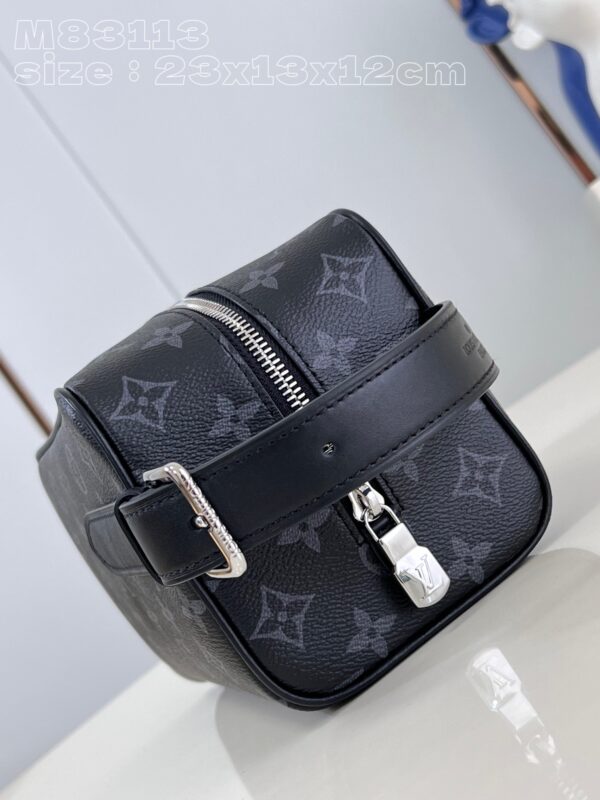 Louis Vuitton Locker Dopp Kit