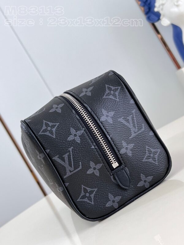 Louis Vuitton Locker Dopp Kit