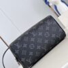 Louis Vuitton Locker Dopp Kit