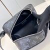 Louis Vuitton Locker Dopp Kit