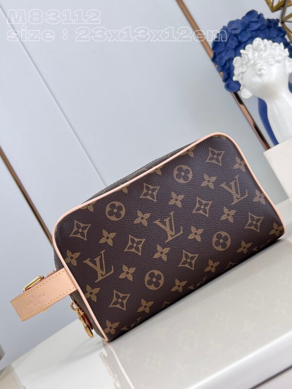 Louis Vuitton Locker Dopp Kit