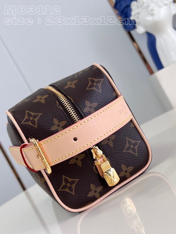 Louis Vuitton Locker Dopp Kit