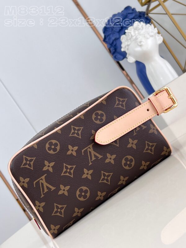 Louis Vuitton Locker Dopp Kit