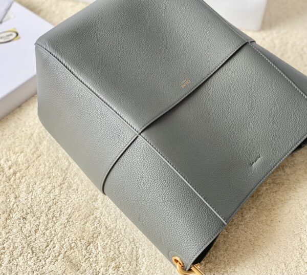 Celine SANGLE BUCKET BAG