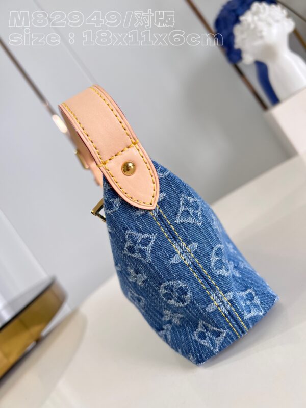 Louis Vuitton Hills Pochette Monogram Denim